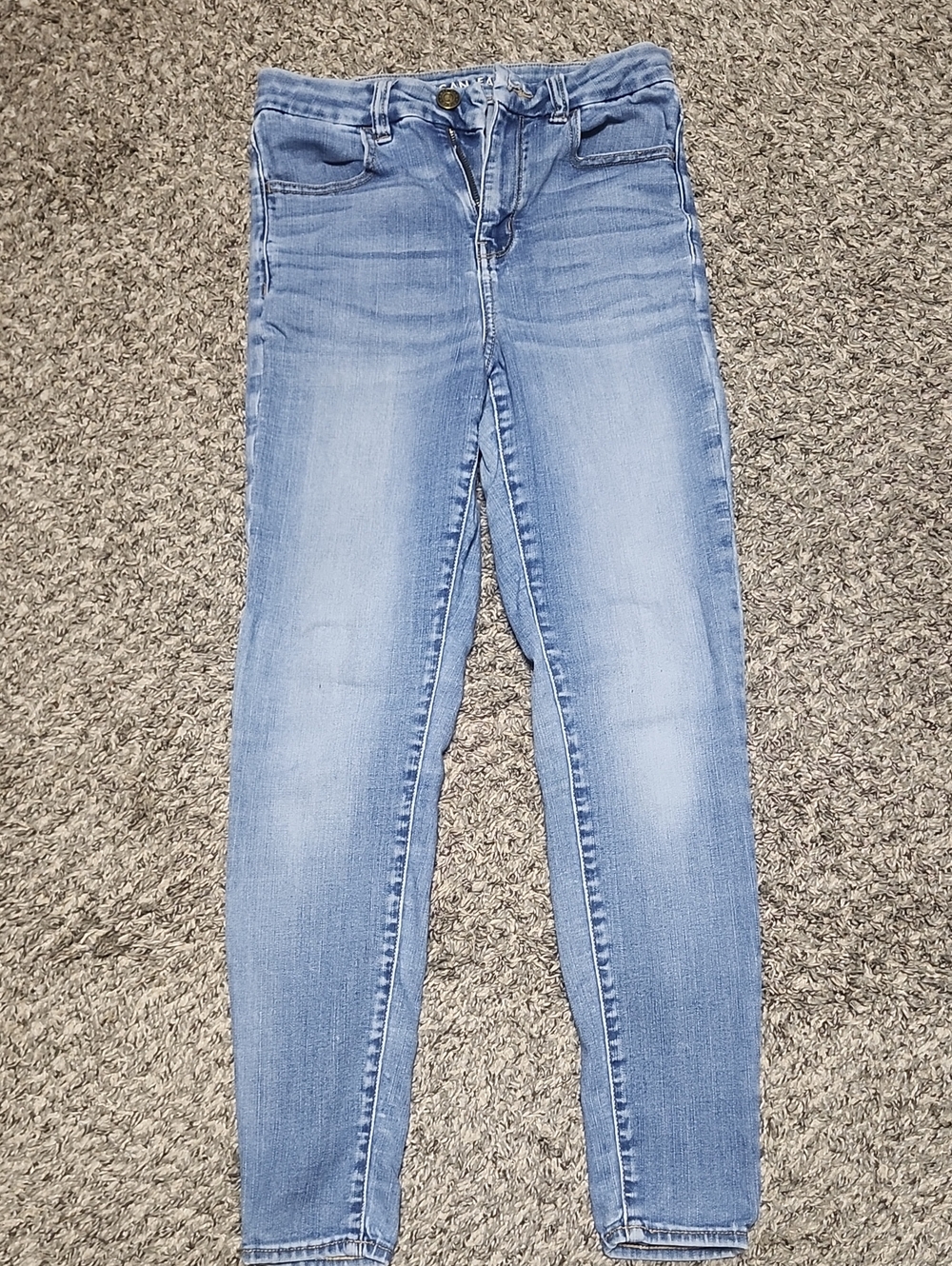 American Eagle Outfitters Light Wash Skinny Jeans